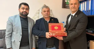 İzmit Belediye Başkan Yardımcısı Lütfü Obuz ve Muhtarlık İşleri Müdürü