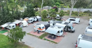Antalya Büyükşehir Belediyesi’nin Konyaaltı’nda hizmete sunduğu Karavan Park, Kurban Bayramı