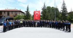 Kayseri’nin dört bir yanında bayramlaşma programlarına katılan Kayseri Büyükşehir Belediye