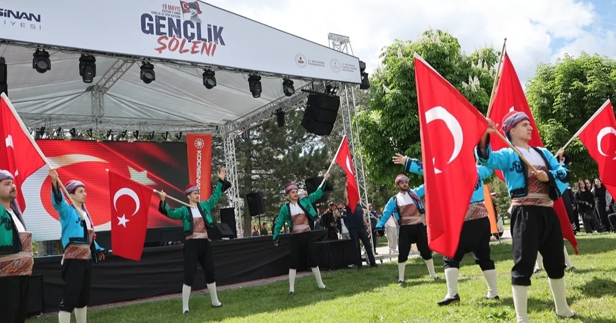 Kayseri Kocasinan’da Gençlik Şöleni’ne büyük ilgi