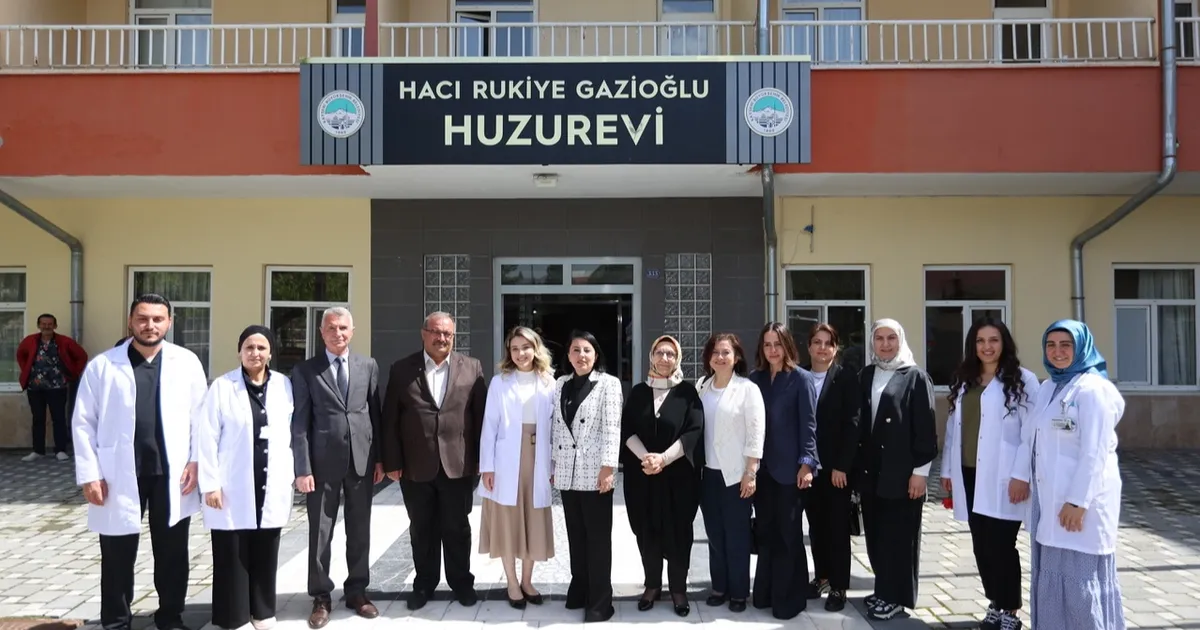 Kayseri protokolünün eşlerinden anlamlı ziyaret