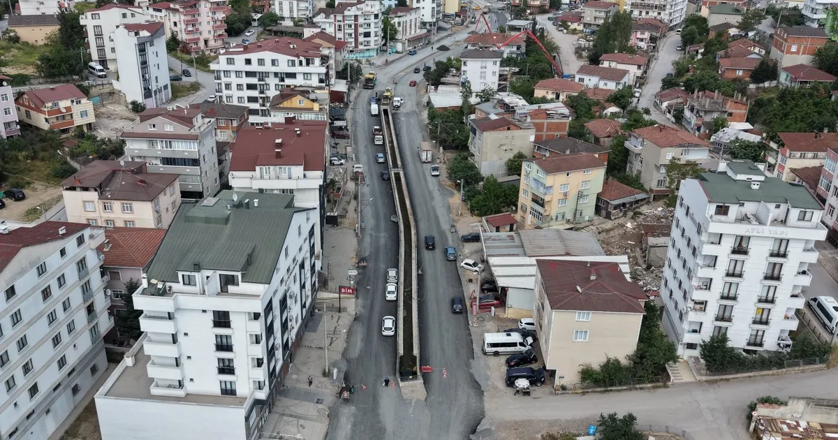 Kocaeli Çayırova Uğur Mumcu Caddesi yenileniyor