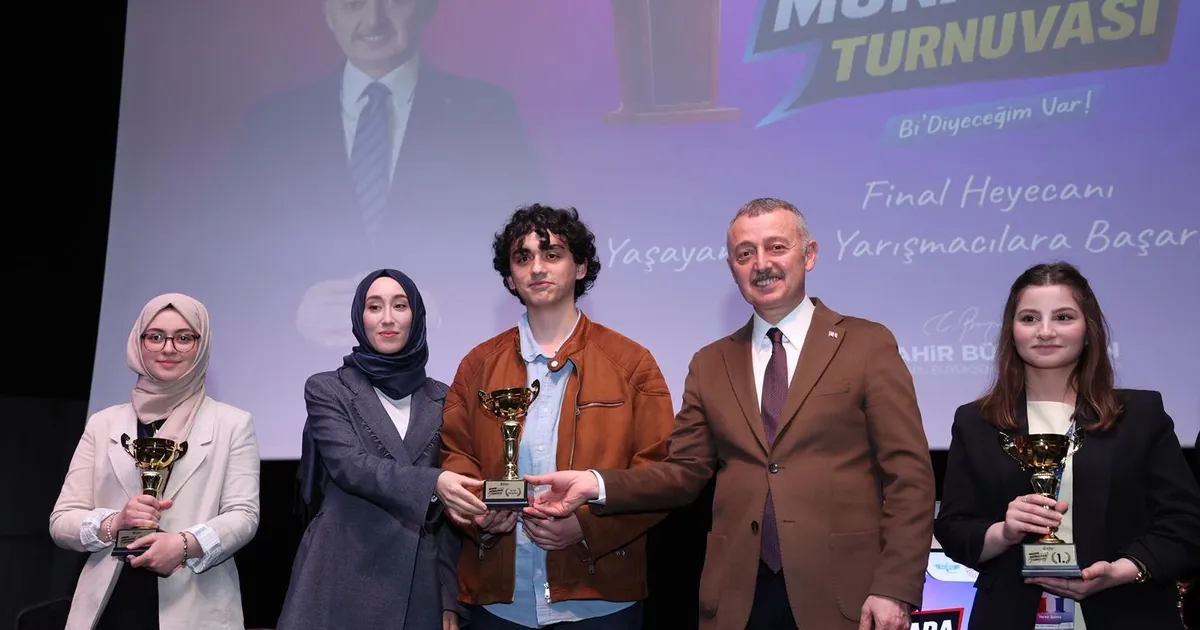 Kocaeli’de liselerarası münazara finali heyecanı