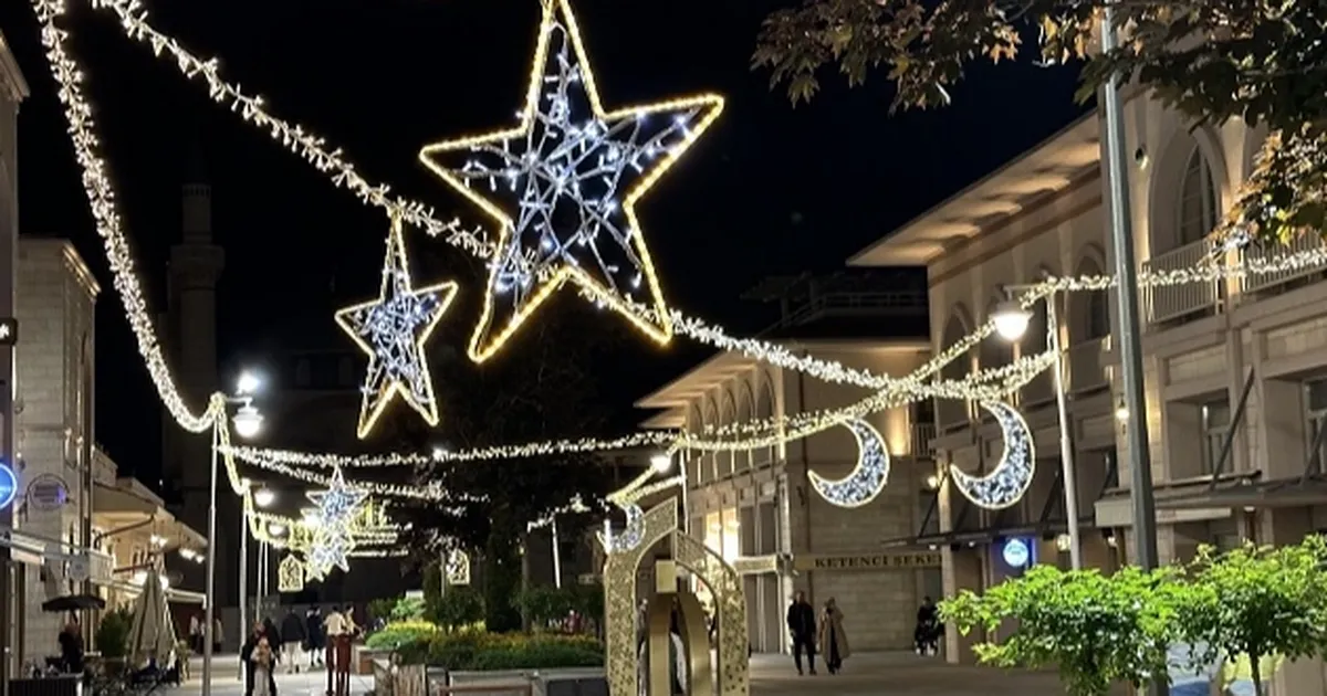 Konya Büyükşehir’den bayrama özel ışıklandırma