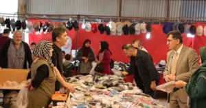 Kütahya Belediye Başkanı Eyüp Kahveci, Gaybiefendi Mahallesi’nde kurulan Geleneksel Bayram