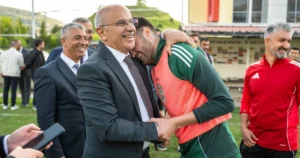 Malatya Büyükşehir Belediye Başkanı Sami Er, Orduzu Pınarbaşı Tesisleri’nde Yeşilyurtspor’un