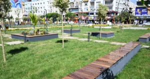 Mersin Büyükşehir Belediyesi Fen İşleri Dairesi tarafından, Kırmızı Lacivert ve