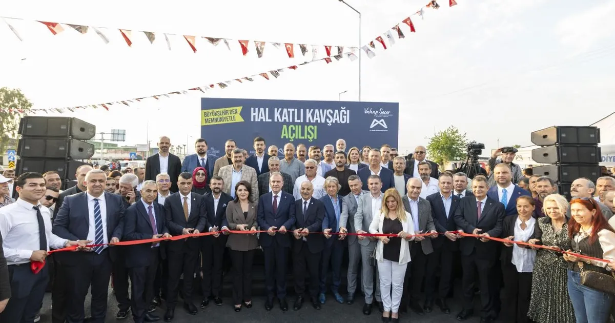 Mersin’de ulaşıma dev yatırım: Hal katlı kavşağı açıldı