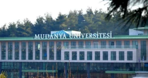 Mudanya Üniversitesi bünyesinde Uzaktan Eğitim Uygulama ve Araştırma Merkezi (MUDUZEM)