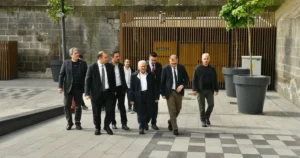 Kayseri Büyükşehir Belediye Başkanı Dr. Memduh Büyükkılıç, Kayseri Kalesi içerisinde
