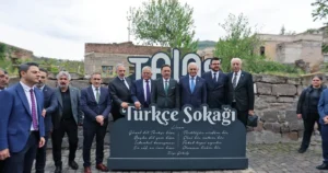 Talas Belediyesi tarafından düzenlenen Uluslararası Türkoloji Zirvesi kapsamında Kayseri’de bulunan
