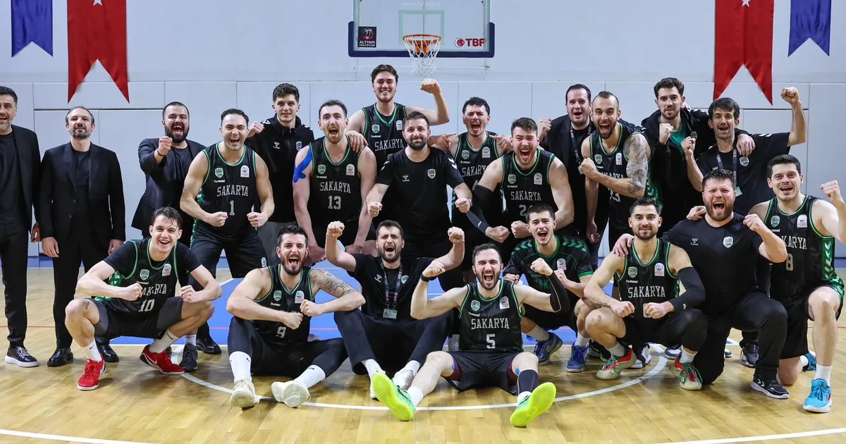 Sakarya Büyükşehir Basketbol şampiyonluk kupası için parkeye çıkıyor