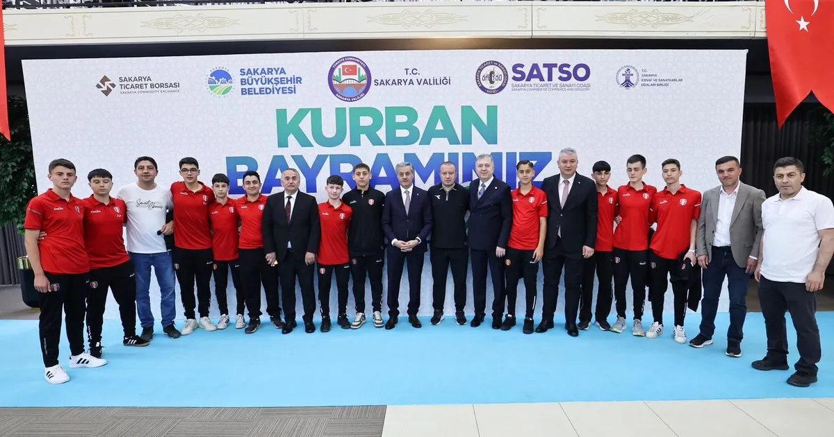Sakarya Büyükşehir’den bayram kutlaması