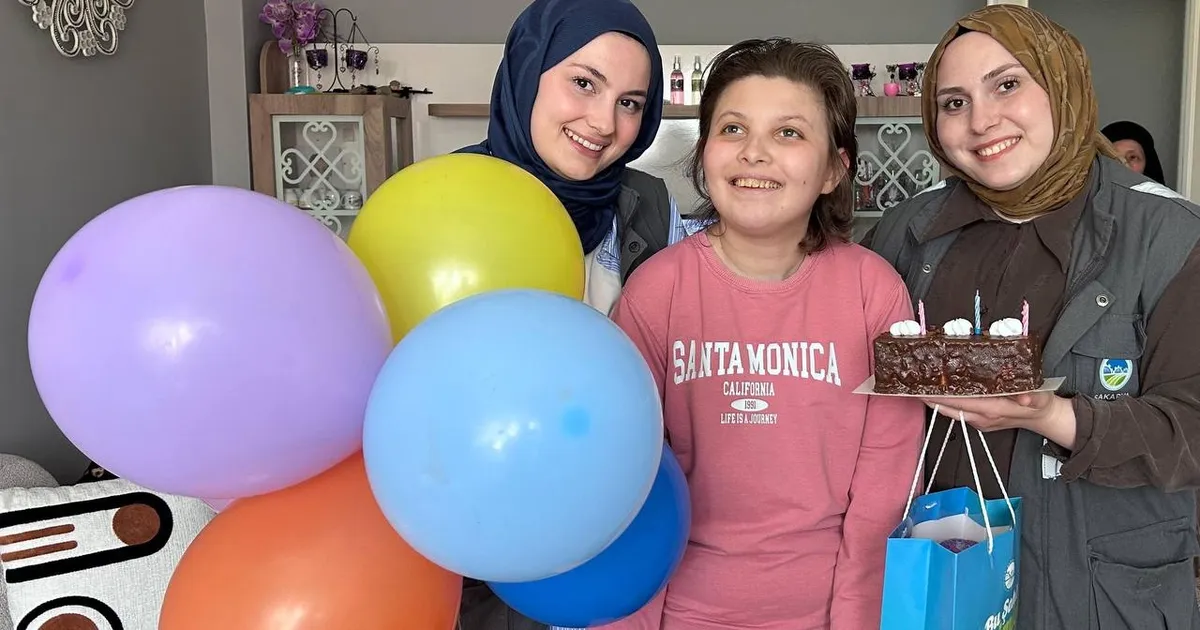 Sakarya’da özel bireylere Büyükşehir’den doğum günü sürprizi