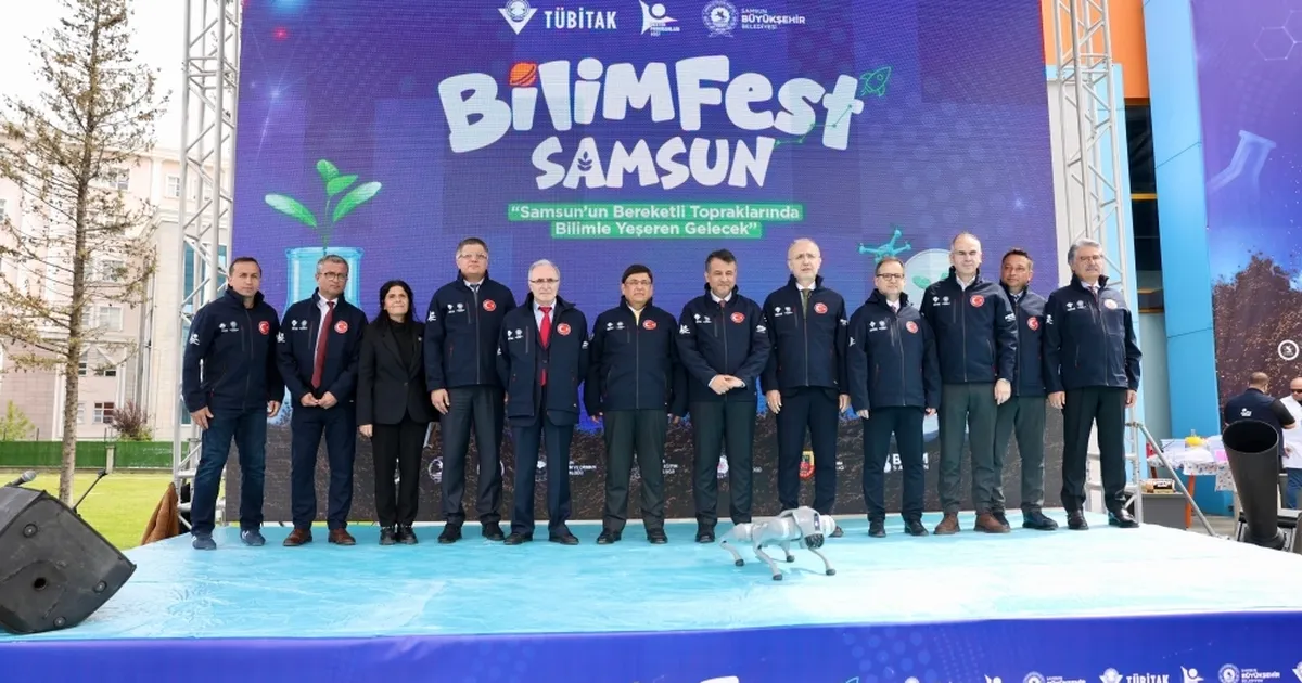 Samsun Büyükşehir Belediyesi tarafından düzenlenen BİLİMFEST, ilk gününden itibaren vatandaşların