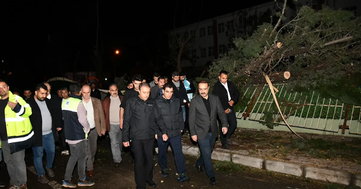 Şanlıurfa Valiliği, olumsuz hava koşullarının yol açtığı hasarların giderilmesi amacıyla