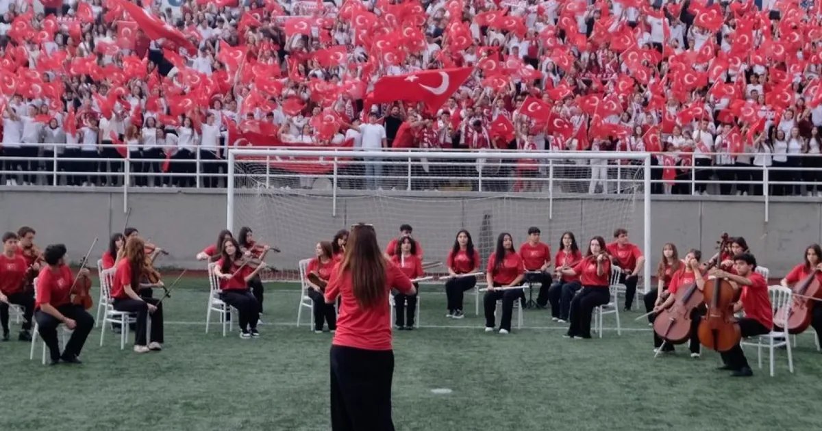 A Milli Takım marşını Bursalı öğrenciler besteledi… Bursalı ‘Bizim Çocuklar’ birinci seçildi