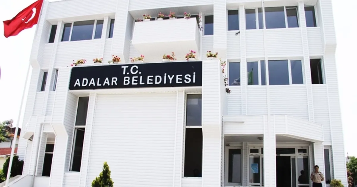 Adalar Belediyesi’ne operasyon! Rüşvet ve imardan Başkan ve 41 kişi gözaltında