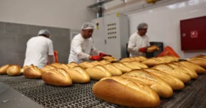 Antalya Büyükşehir Belediyesi’nin Döşemealtı’nda kurduğu EKDAĞ Halk Ekmek Fabrikası 4