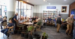 Antalya Büyükşehir Belediyesi tarafından emeklilerin kullanımına sunulan Emekli Kahveleri, sunduğu