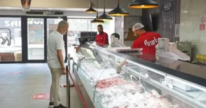 Antalya Büyükşehir Belediyesi’nin yerelden kalkınma anlayışıyla hayata geçirdiği Halk Et