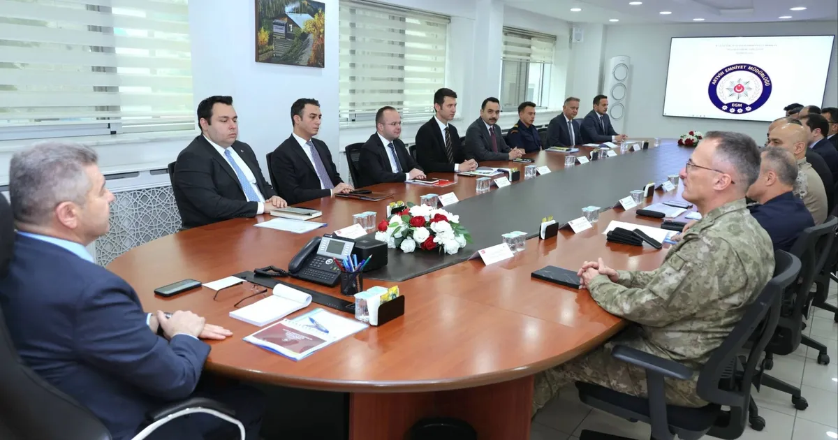 Artvin Valiliği’nde güvenlik ve asayiş toplantısı