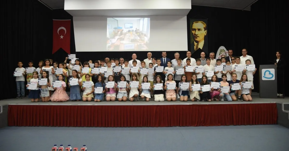 Balıkesir Gönen’de 288 öğrenci TECH10 sertifikalarını aldı