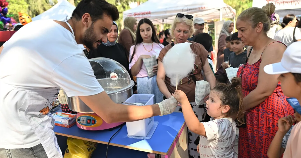 Bornova’da binlerce minik tatil öncesi şenlikte buluştu!