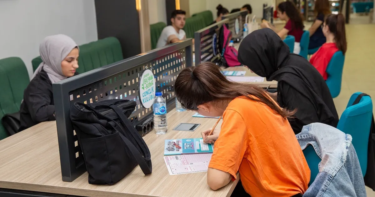 Bursa Büyükşehir’den üniversite adayları için son prova