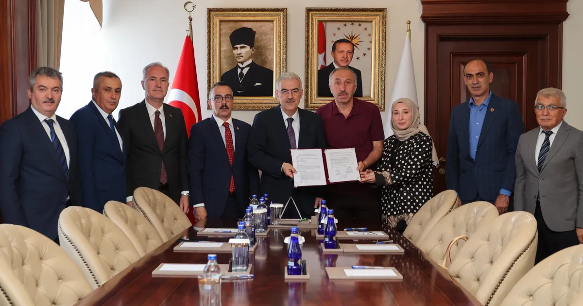 Bursa İnegöl’e sağlık ve eğitim alanında iki yeni yatırım… Bağış protokolleri imzalandı