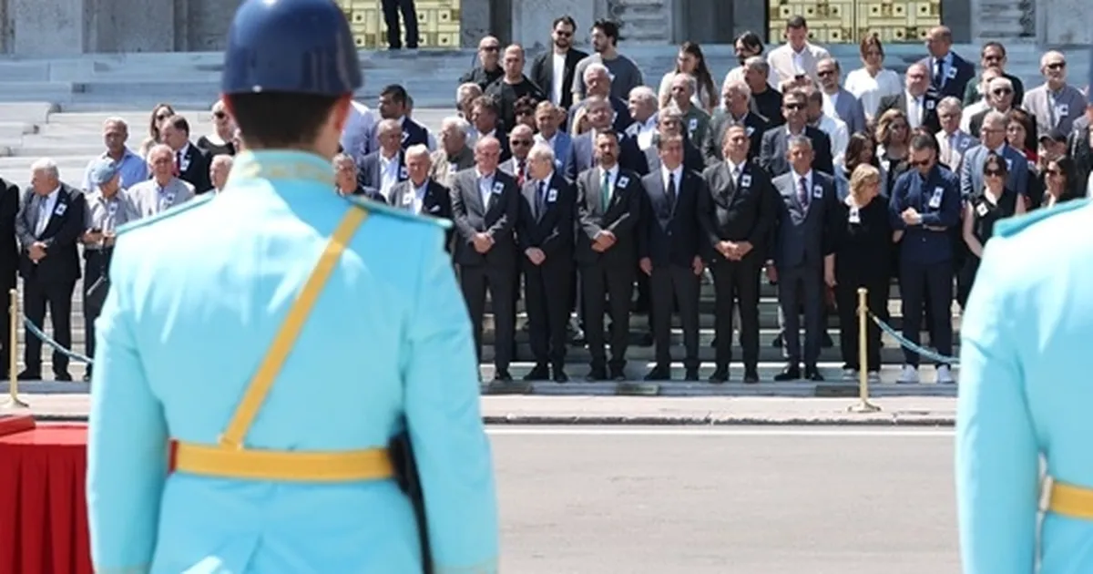 Hayatını kaybeden 22. Dönem CHP Balıkesir Milletvekili Orhan Sür için