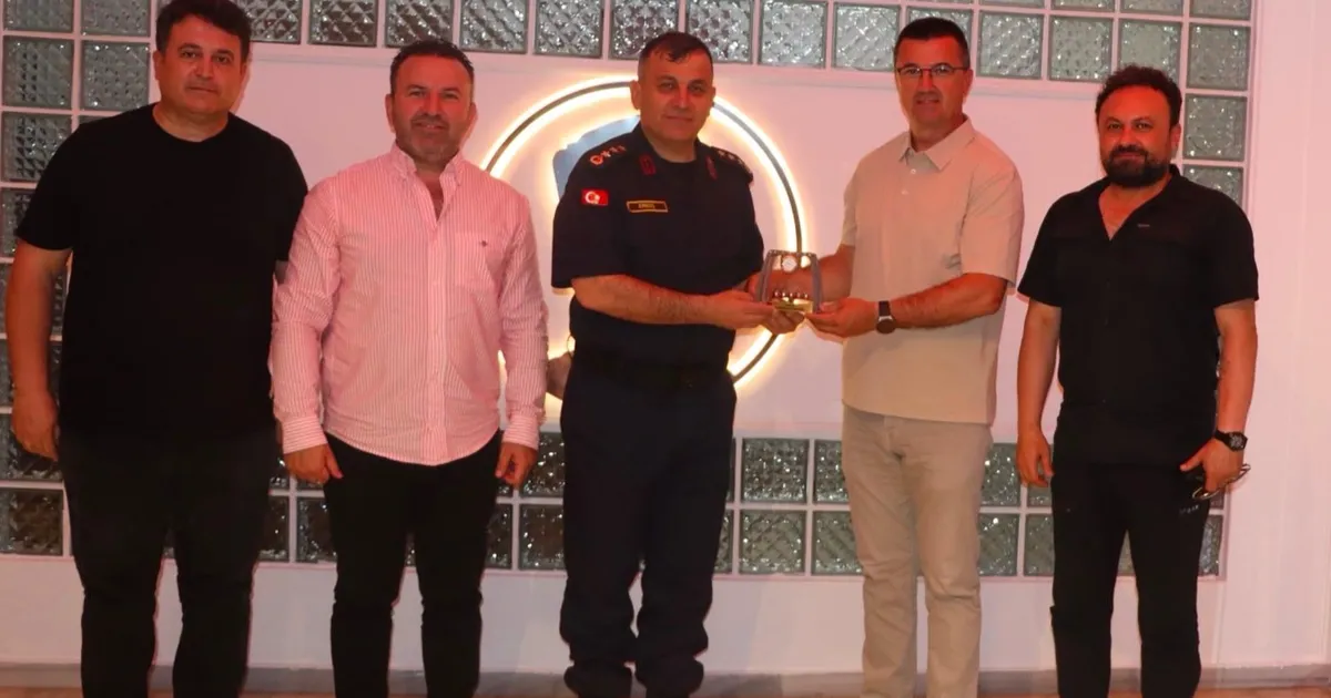 Edirne Gazeteciler Derneği’nden İl Jandarma’ya ziyaret