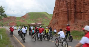 Erzurum’un Narman ilçesinde doğa ve sporu bir araya getiren bisiklet