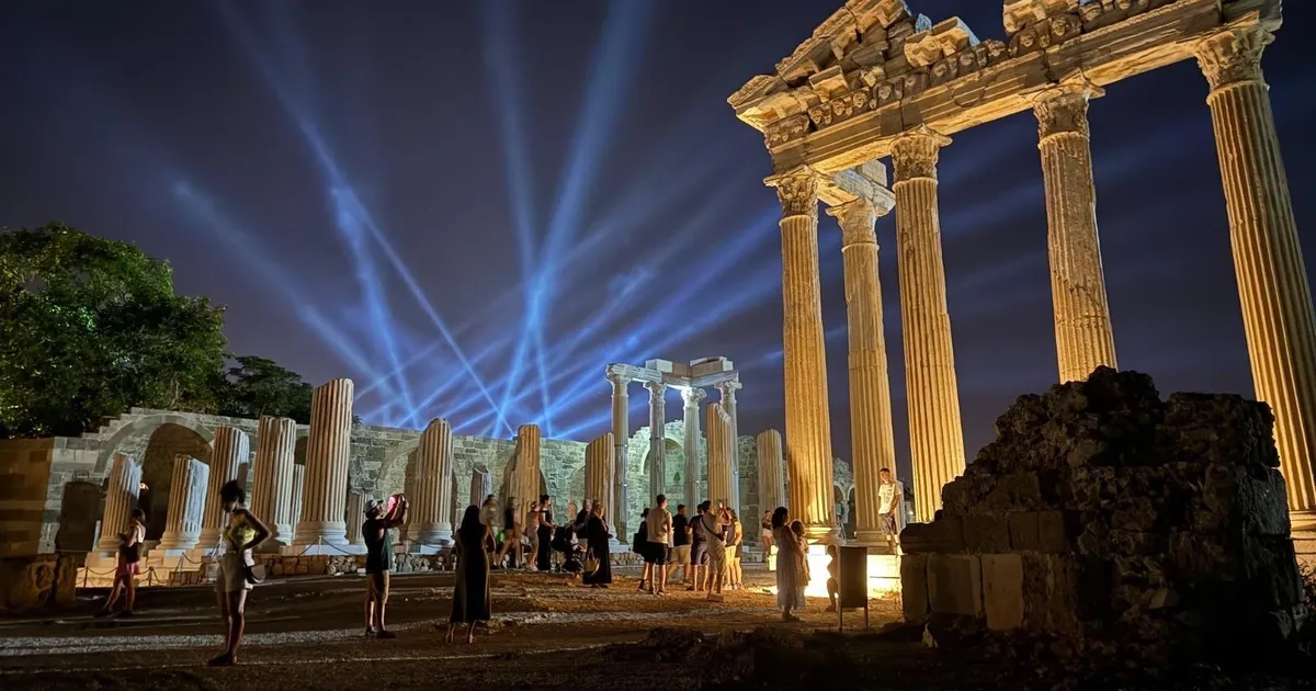 Gece müzeciliğinde yeni sezon… 20 müze ve ören yeri gece ziyarete açıldı