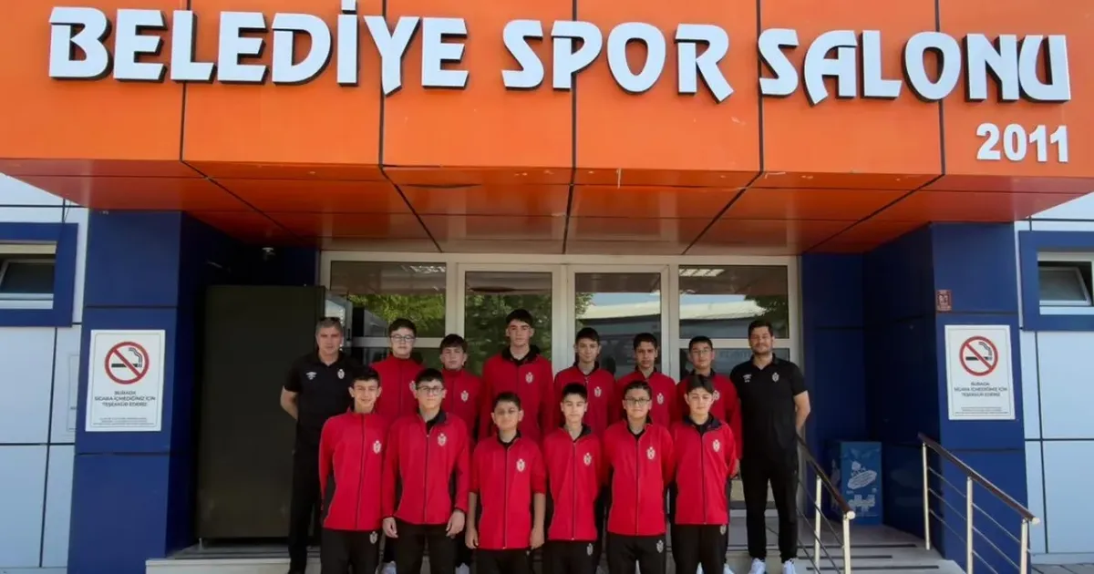 İnegöl Belediyespor midi erkekler Türkiye Şampiyonasında