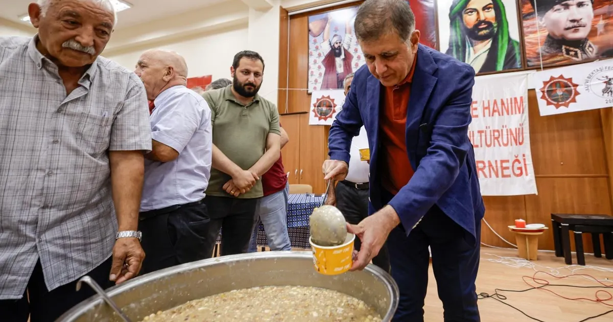 İzmir Büyükşehir Belediye Başkanı Dr. Cemil Tugay, Karşıyaka’da Zübeyde Hanım