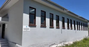 Kayseri Büyükşehir Belediyesi, Pınarbaşı ilçesi Kaynar Mahallesi’nde taziye evini yeniledi.