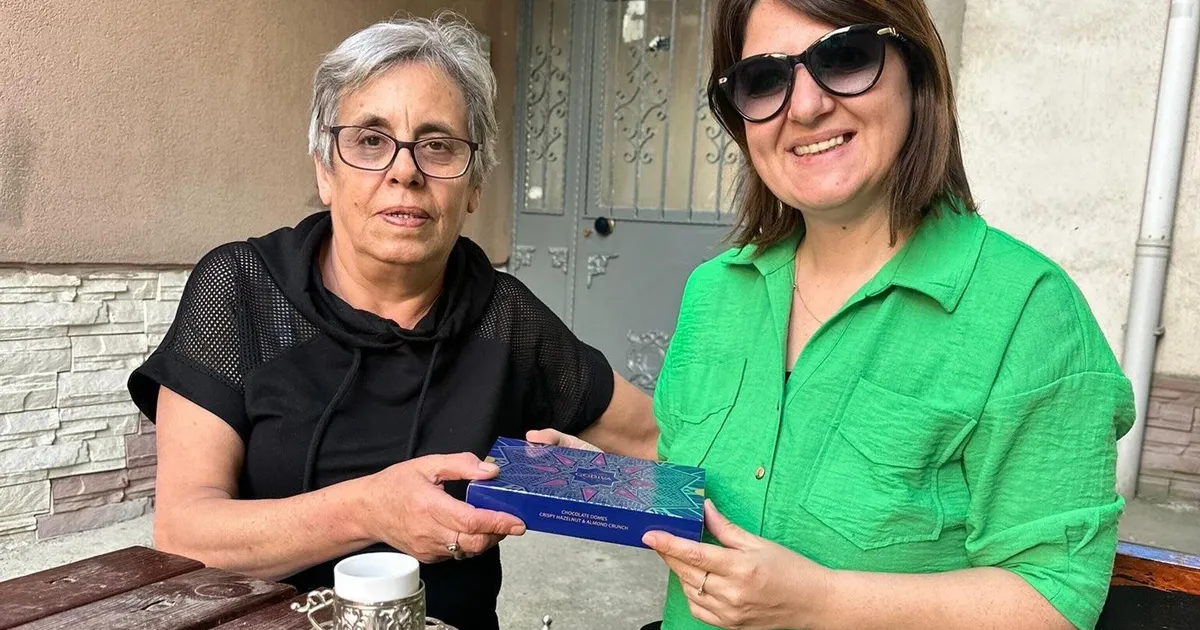 Keşanlı gençlerden 44 yıllık sağlık çınarına anlamlı ziyaret