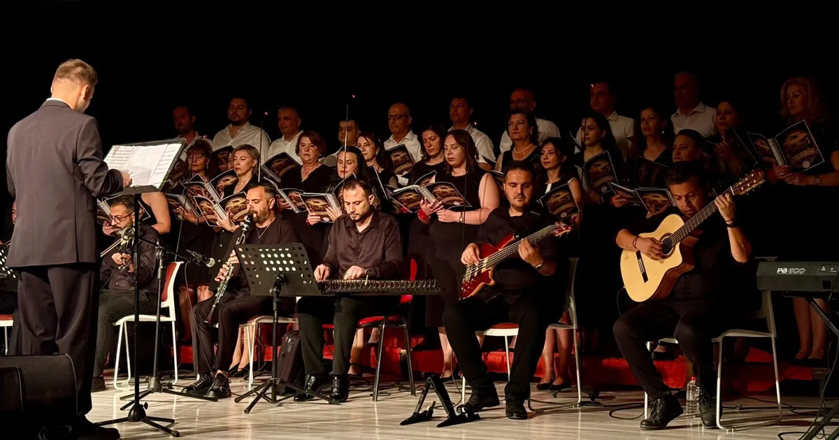 Keşanlı öğretmenlerden kültür ve sanat dolu gece