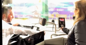 Kocaeli Büyükşehir Belediyesi, ulaşım alanında hayata geçirdiği büyük ölçekli projelerin