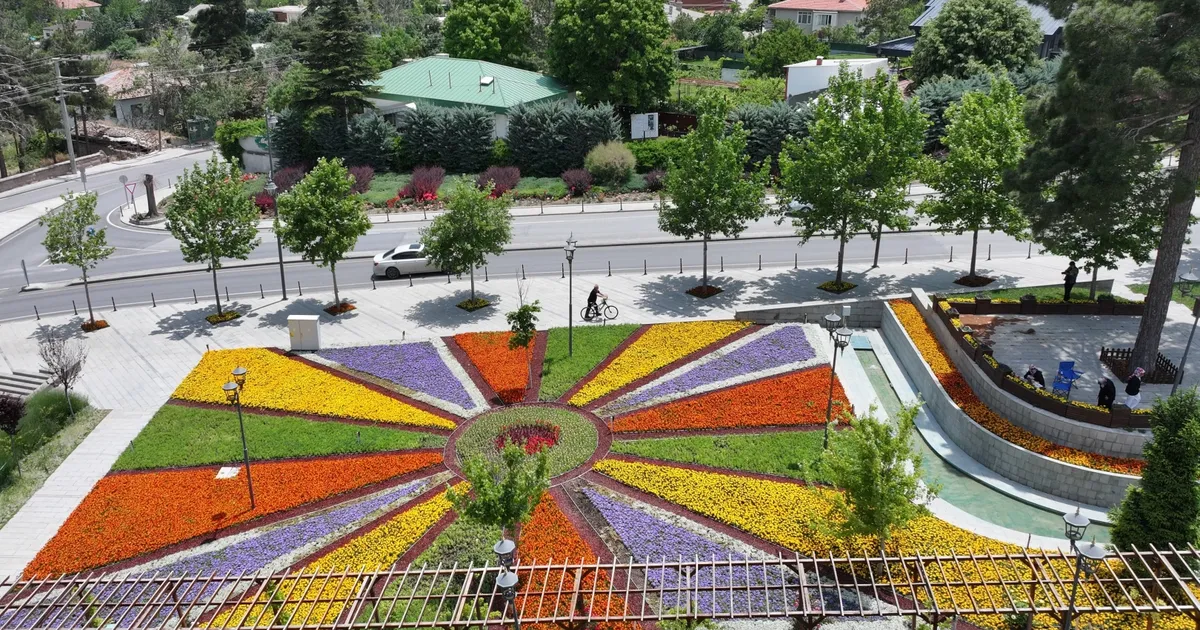 Konya Büyükşehir Belediyesi, çevre düzenleme ve peyzaj çalışmaları kapsamında şehir