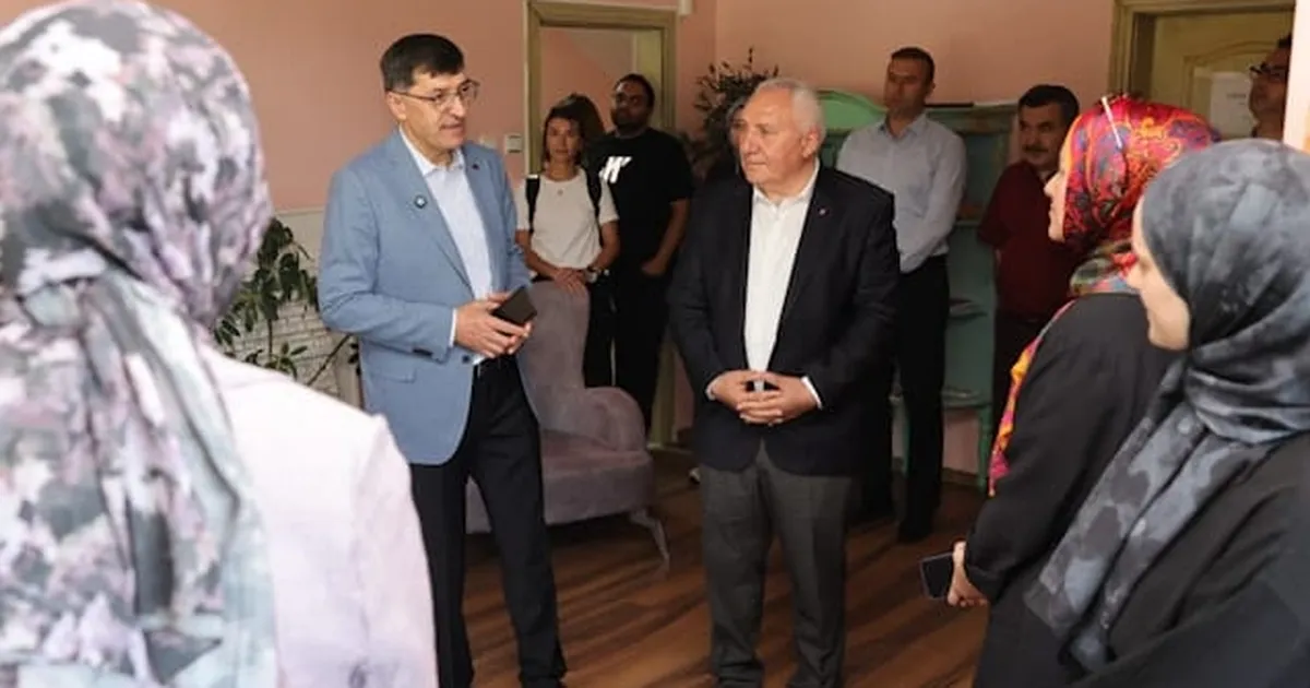 Kütahya’da Başkan Kahveci’den Özel Eğitim Merkezine ziyaret