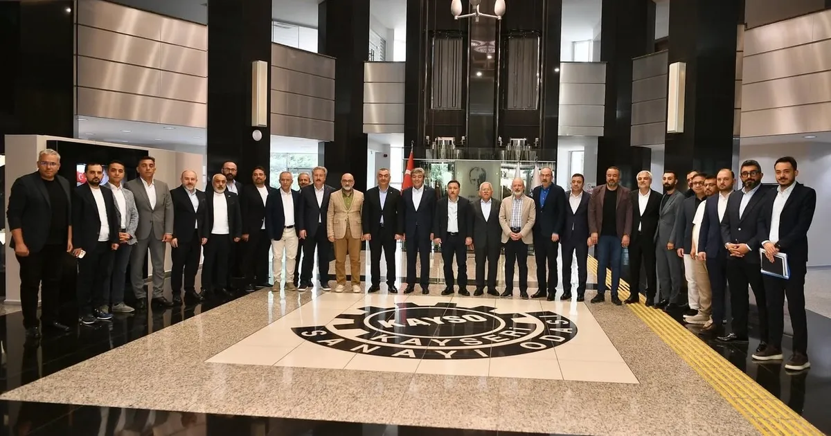 Kayseri Büyükşehir Belediye Başkanı Dr. Memduh Büyükkılıç, Kayseri Sanayi Odası’nın