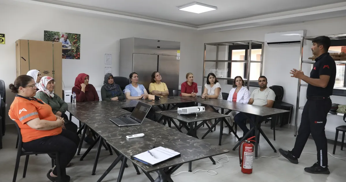 Mersin’de kadınlara ‘Yangın Güvenliği’ eğitimi verildi