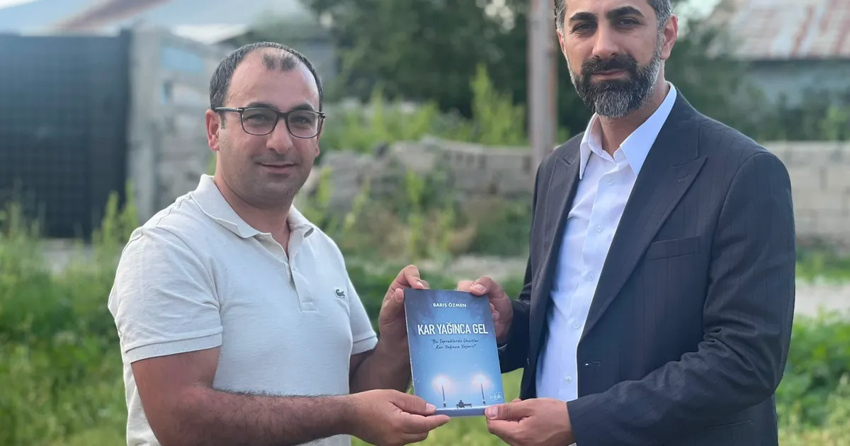 Ömer Tahtalı’dan Barış Özmen’in şiir kitabına destek