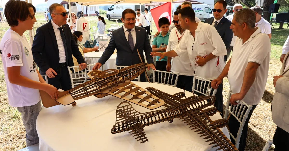 Milli Teknoloji Hamlesi vizyonuyla gençlerin bilim ve teknolojiye olan ilgisini