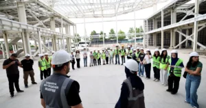 Sakarya Büyükşehir Belediye Başkanı Yusuf Alemdar, AKOM’da BİLSEM öğrencilerinin sorularına