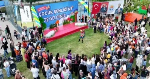 Adana Büyükşehir Belediyesi’nce Uluslararası Oyun Günü kapsamında Merkez Park’ta düzenlenen