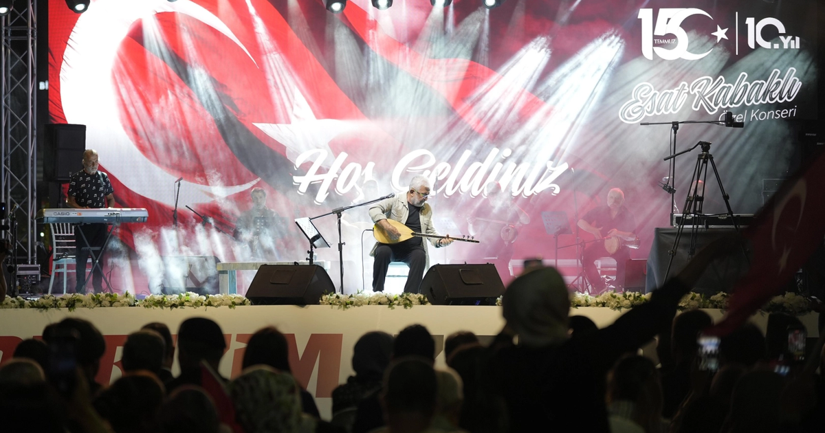 10 yıl önceki heyecanla Gaziantep meydanlara indi