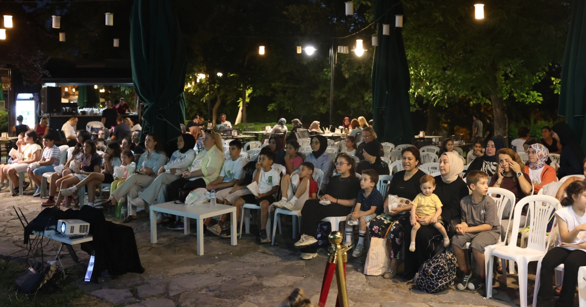 Açık hava sinema keyfi Dobruca’da yaşandı